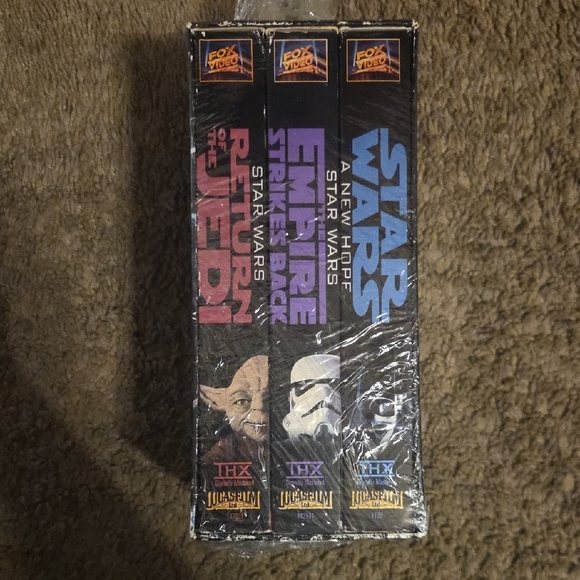 Star Wars Trilogy VHS Set - Black, Blue, Red Covers - Picture 1 of 5